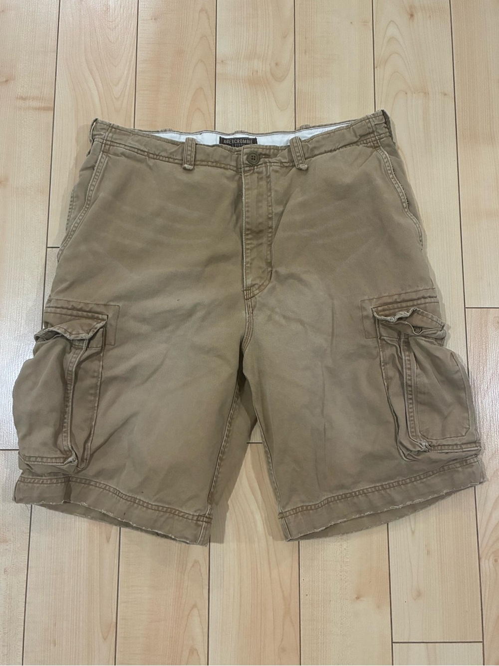 Vintage Abercrombie & Fitch Khaki Cargo Shorts - Picture 1 of 7